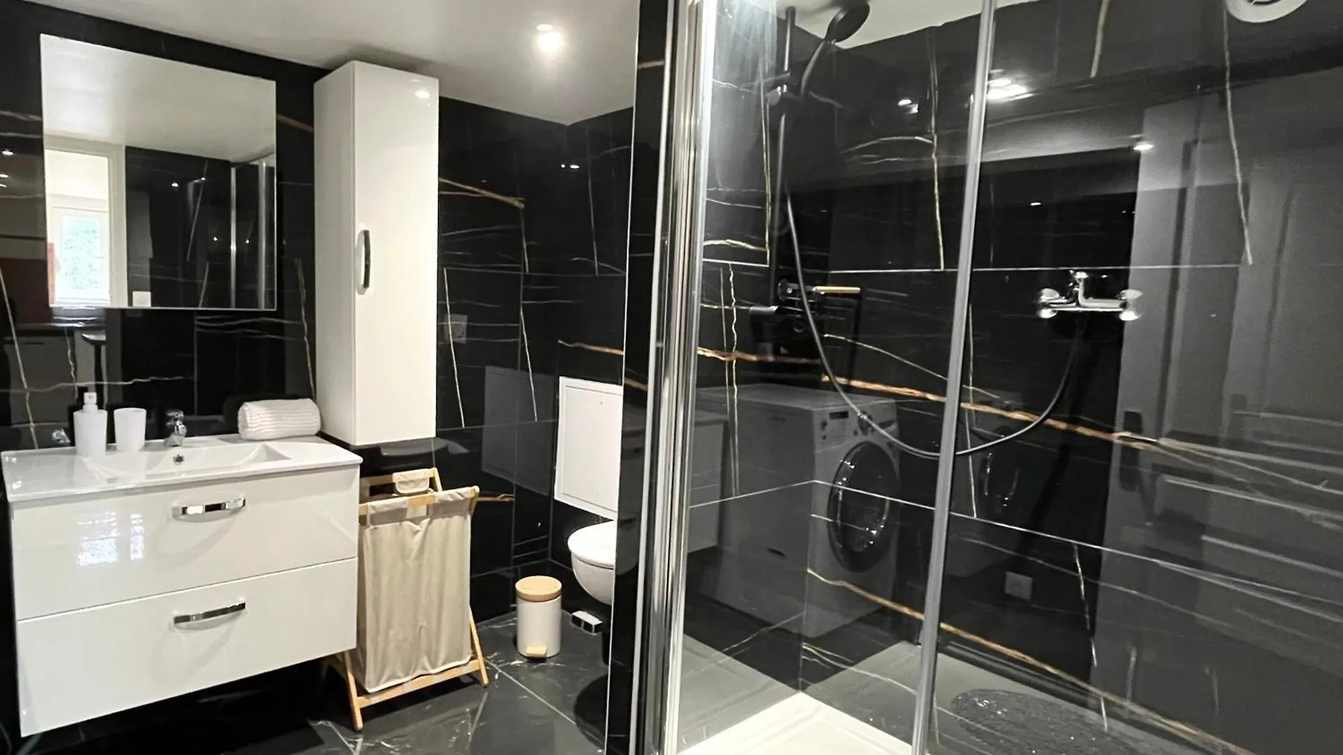 Apartment Ferienwohnung Beau T3 A 15 Min De Lyon Pierre-Bénite